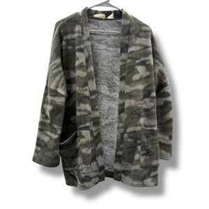 Nanavatee Green Camo Long Sleeve Open‎ Knit Fuzzy Soft Cardigan Sz S/M